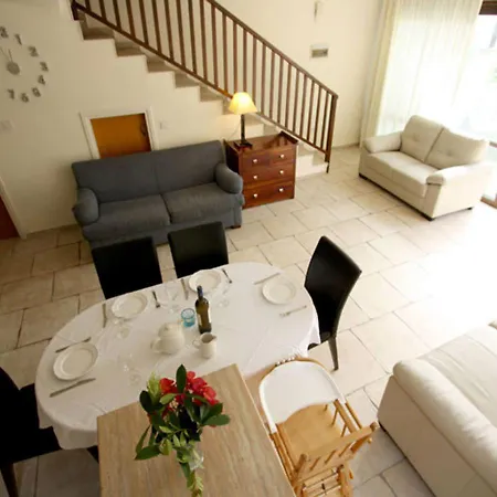 Bay Villa *